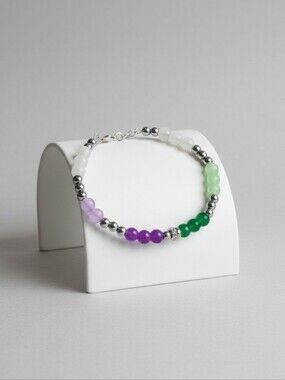 NWT Purple and Green Gradient Beaded Bracelet